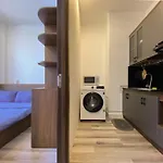 Zeus Living - 7C Downtown By Feet