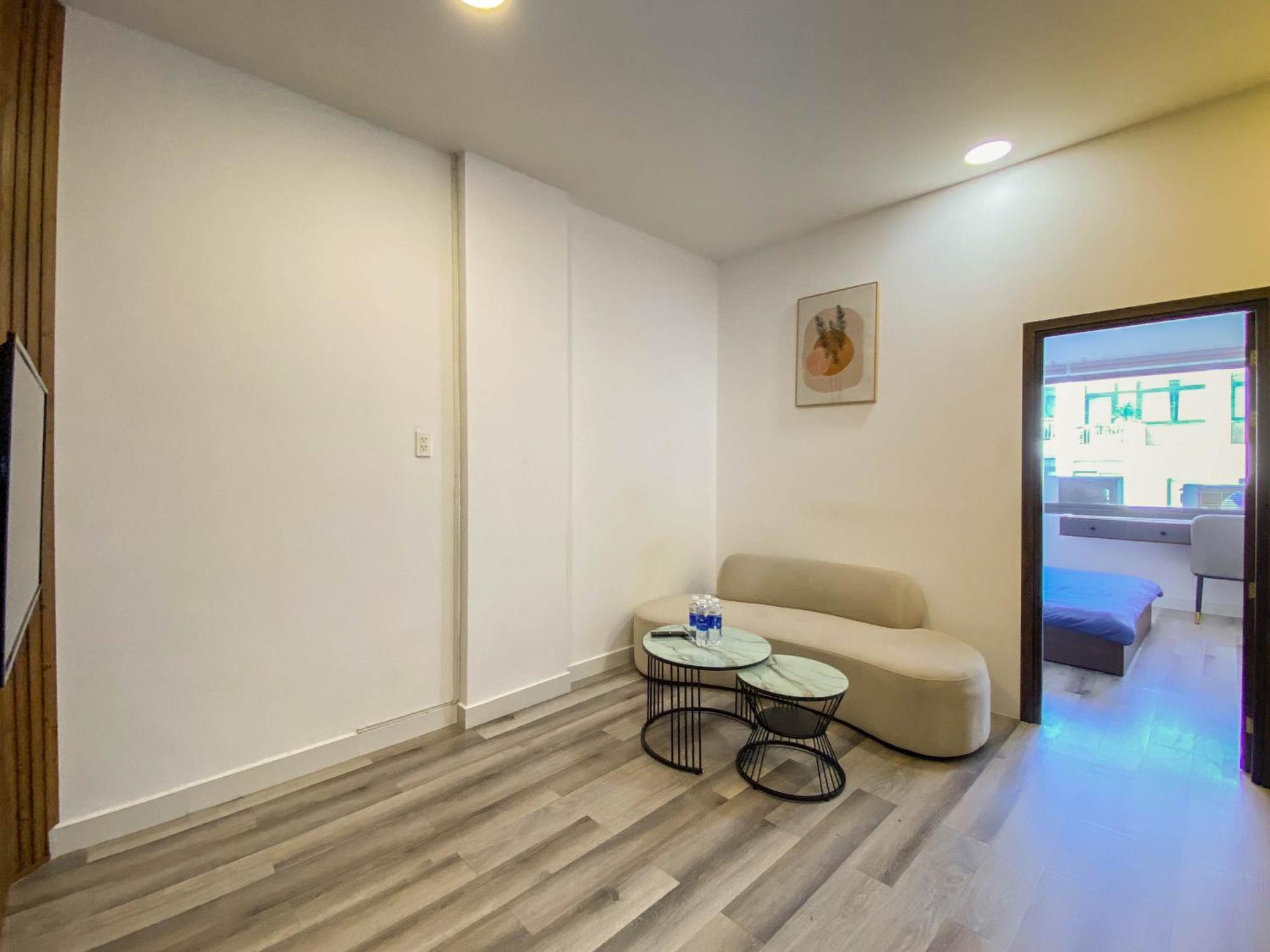 Zeus Living - 7c Downtown By Feet *